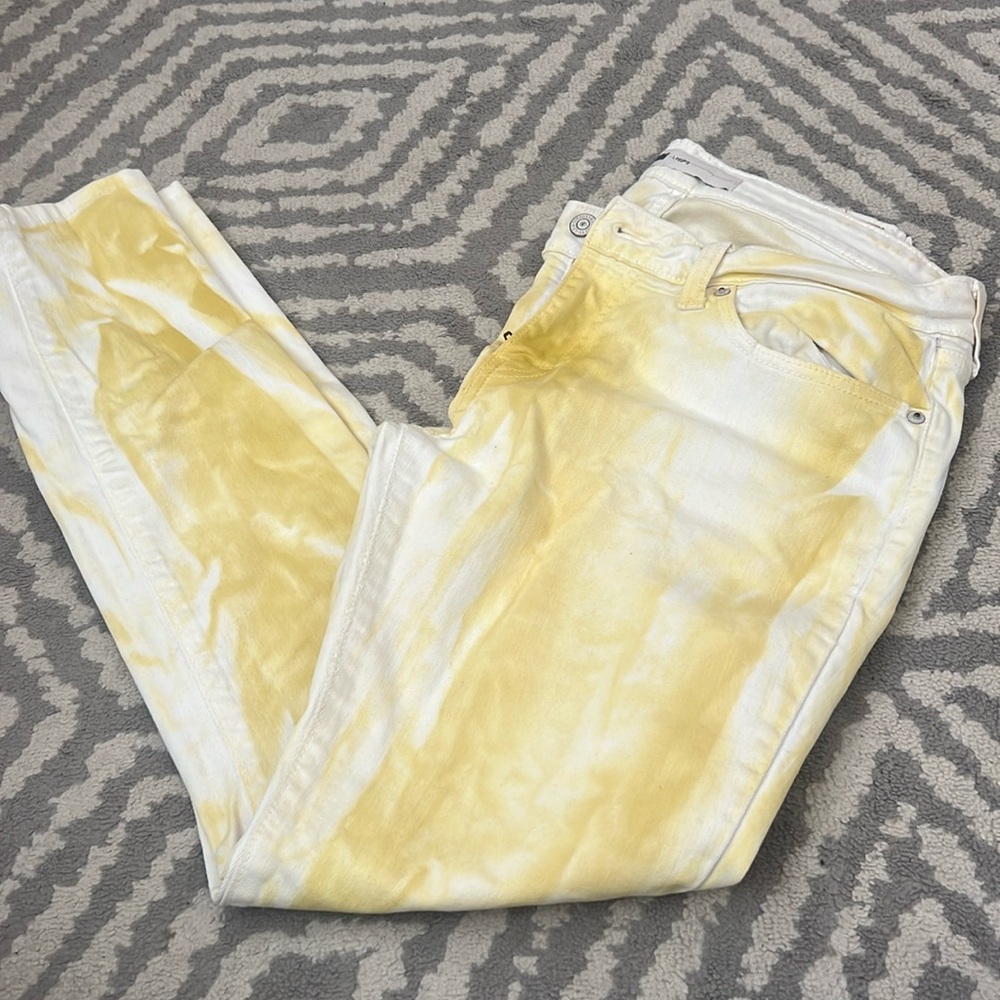 LEVIS yellow jeans